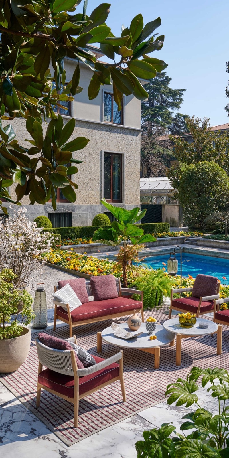 Cassina outdoor Dine-out collection