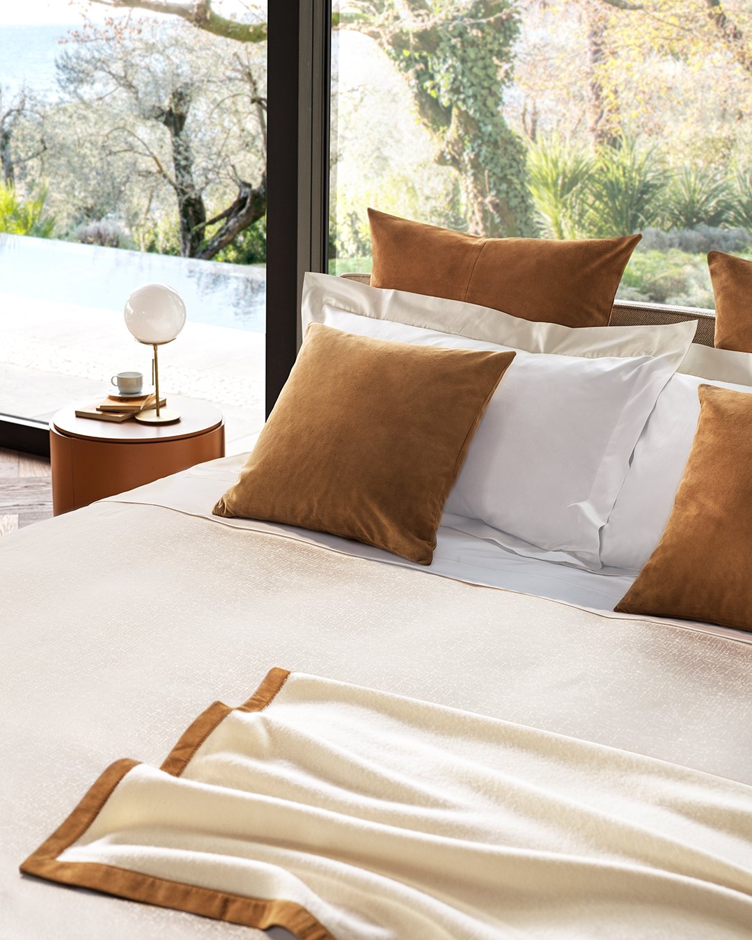 Frette Luxury Glowing Weave Duvet Cover Cashmere & Suede Throw